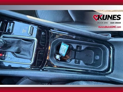 Used 2025 Jeep Compass Limited image 22