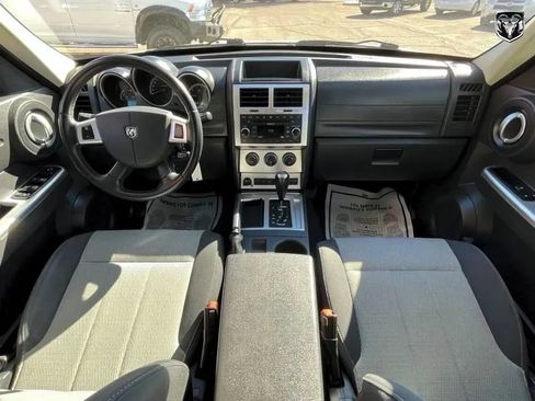Used 2007 Dodge Nitro R/T RWD image 13