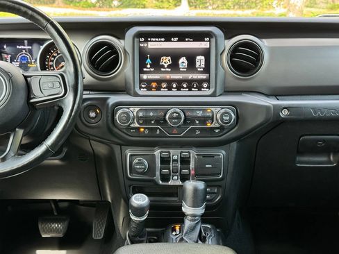 Used 2020 Jeep Wrangler Unlimited Sport S w/ Sun And Sound Package AWD/4WD image 14