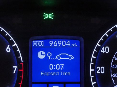 Used 2013 Hyundai Genesis 3.8 w/ Premium Pkg image 22