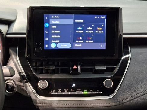 Used 2025 Toyota Corolla SE image 16