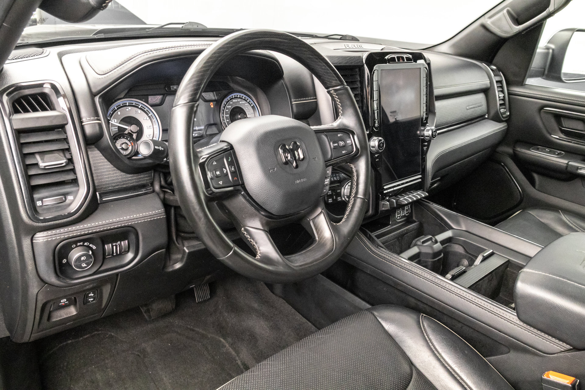 Used 2022 RAM 1500 Limited w/ Body Color Bumper Group AWD/4WD image 5