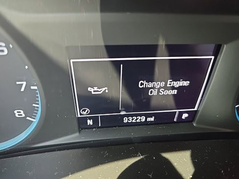 Used 2020 Chevrolet Equinox LS w/ LS Convenience Package image 8