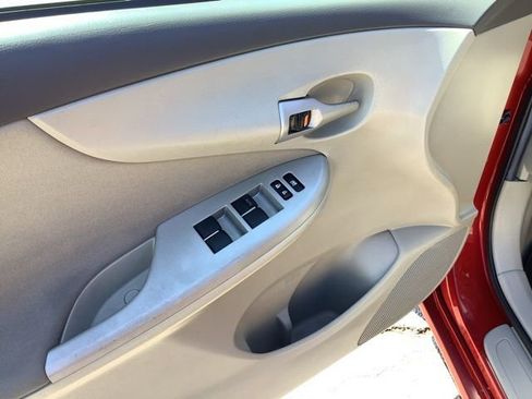 Used 2010 Toyota Corolla LE image 18