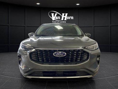 New 2025 Ford Escape SE w/ PHEV Premium Package FWD image 12