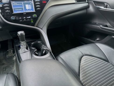 Used 2020 Toyota Camry SE FWD image 24