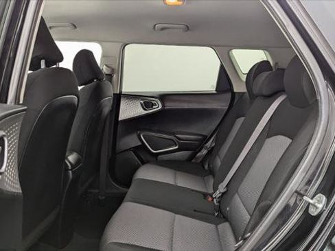 Used 2022 Kia Soul LX w/ Technology Package image 16