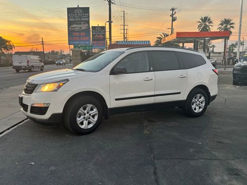 Used 2015 Chevrolet Traverse LS image 5