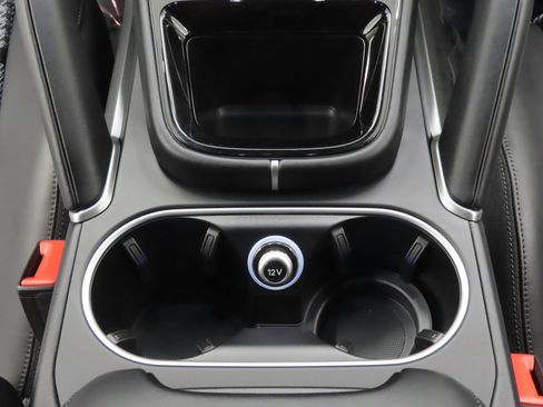 Certified 2026 Porsche Cayenne GTS AWD/4WD image 31