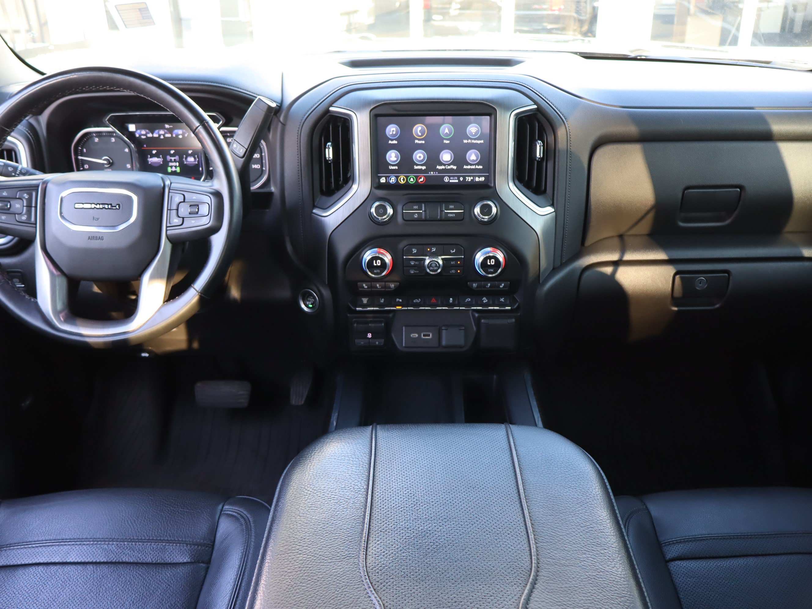 Used 2023 GMC Sierra 2500 Denali w/ Denali Black Diamond Edition AWD/4WD image 19