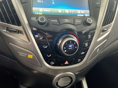 Used 2016 Hyundai Veloster w/ Option Group 02 FWD image 16