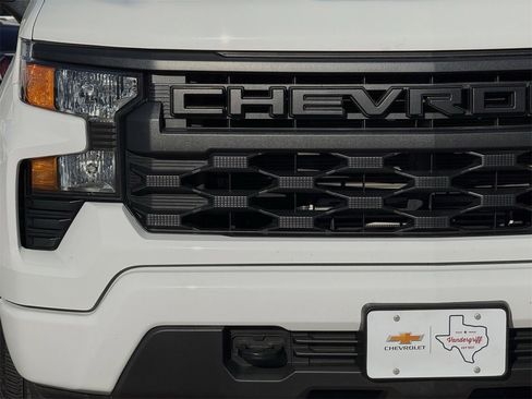 Certified 2024 Chevrolet Silverado 1500 Custom image 8