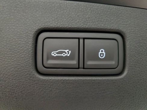 Used 2024 Genesis Electrified GV70 Advanced image 25