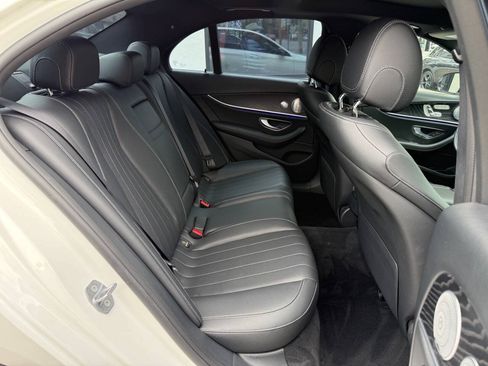 Used 2018 Mercedes-Benz E 300 image 33