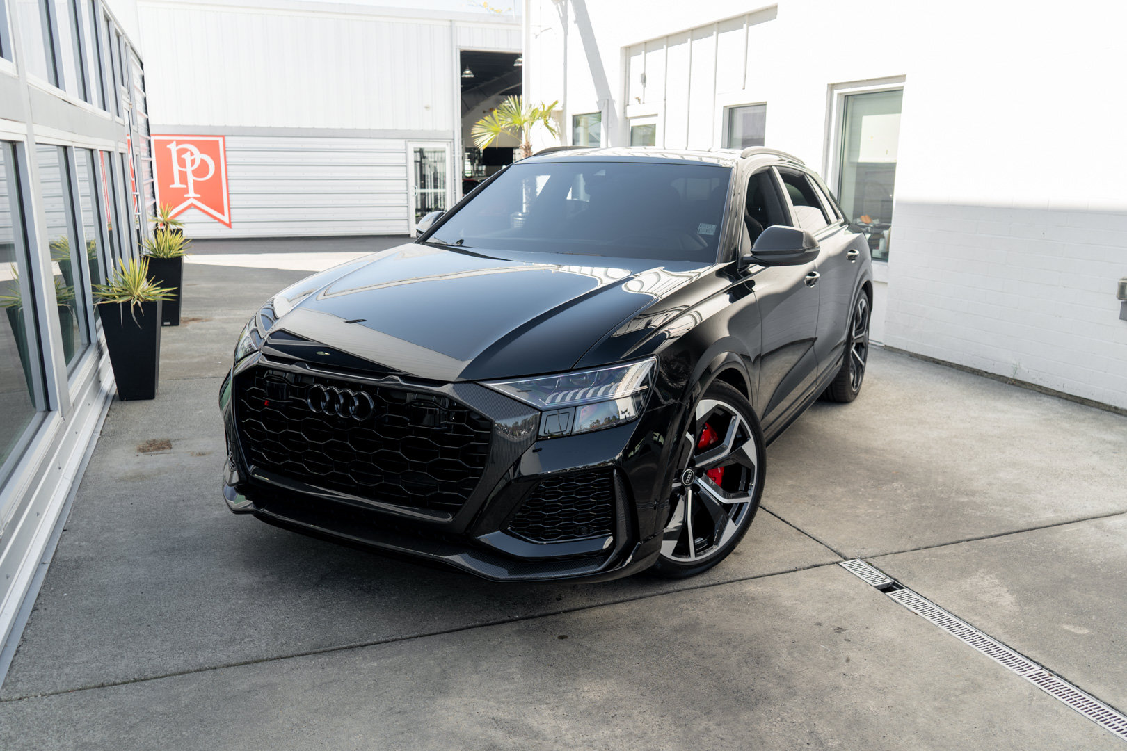 Used 2023 Audi RS Q8 AWD/4WD image 3