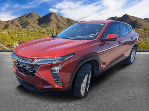 Certified 2024 Chevrolet Trax LS w/ LS Convenience Package image 11