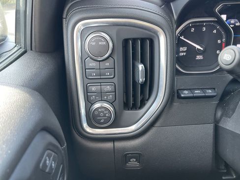 Certified 2021 GMC Sierra 1500 Denali w/ Denali Ultimate Package AWD/4WD image 18