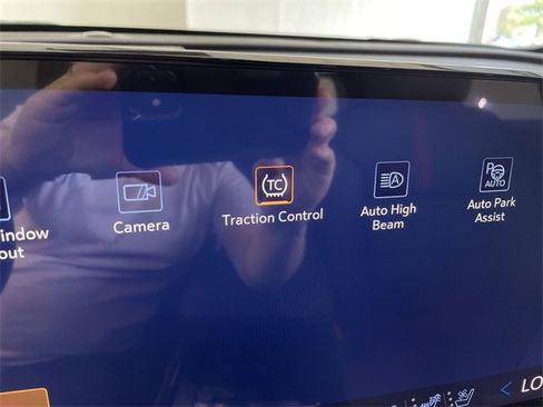 New 2026 Chevrolet Traverse RS image 35