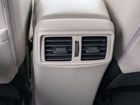 Used 2021 Nissan Rogue Sport SL AWD/4WD image 30