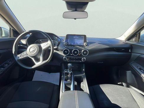 Used 2023 Nissan Sentra SV image 9