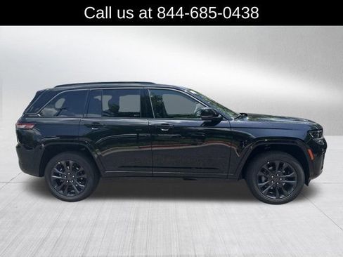 New 2026 Jeep Grand Cherokee Limited AWD/4WD image 4