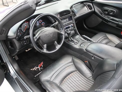 Used 2003 Chevrolet Corvette Coupe w/ Preferred Equipment Group1 RWD image 30
