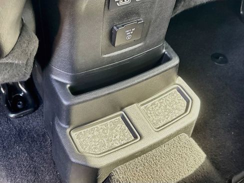 Certified 2023 Jeep Wrangler Unlimited Sahara AWD/4WD image 29