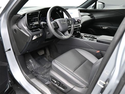 Used 2023 Lexus RX 350 Premium image 2