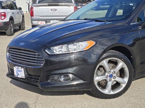 Used 2013 Ford Fusion SE image 2