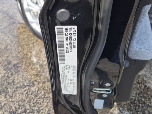 Used 2025 Jeep Compass Latitude AWD/4WD image 36