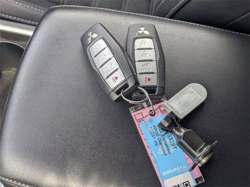 Used 2024 Mitsubishi Outlander SE image 37