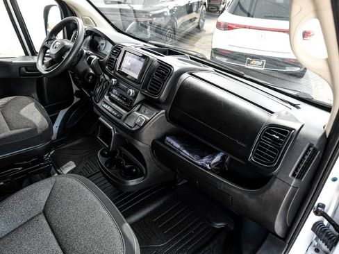 Used 2023 RAM ProMaster 2500 FWD image 9