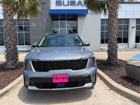 Used 2025 Kia Sorento EX w/ Panoramic Sunroof Package AWD/4WD image 2