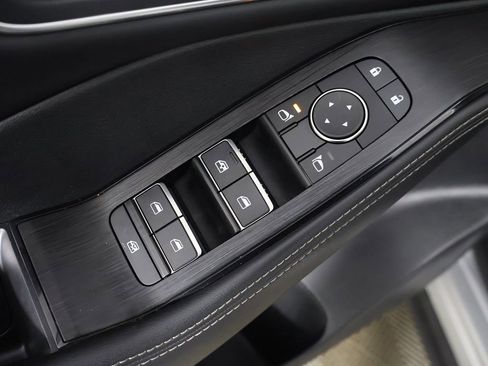 Used 2022 Nissan Rogue Platinum w/ Head-Up Display Package AWD/4WD image 38