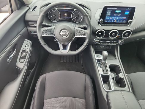 Used 2025 Nissan Sentra SV w/ All-Weather Package FWD image 11
