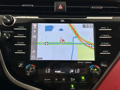 Used 2019 Toyota Camry XSE FWD image 7
