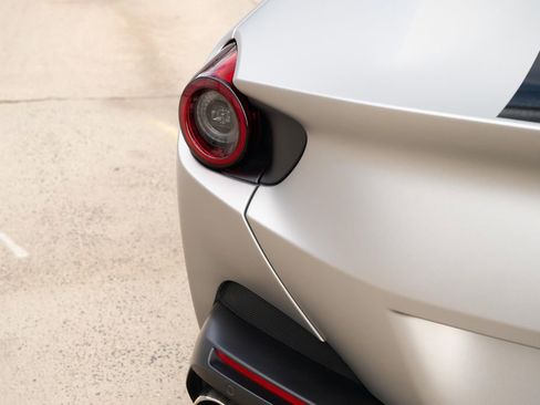 Certified 2019 Ferrari Portofino image 22