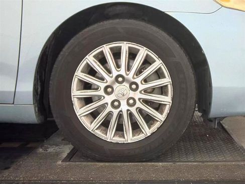 Used 2011 Toyota Camry Hybrid FWD image 10
