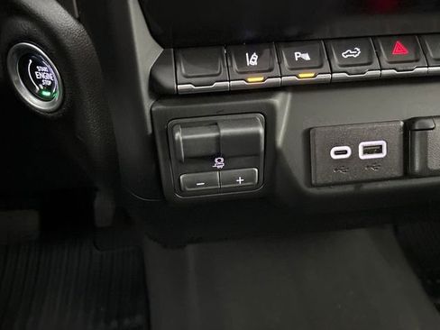 Used 2024 Chevrolet Silverado 2500 Custom w/ Custom Value Package image 52