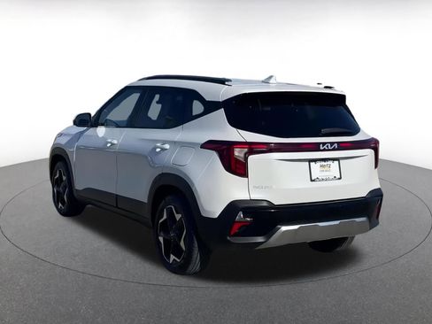 Used 2025 Kia Seltos S image 11