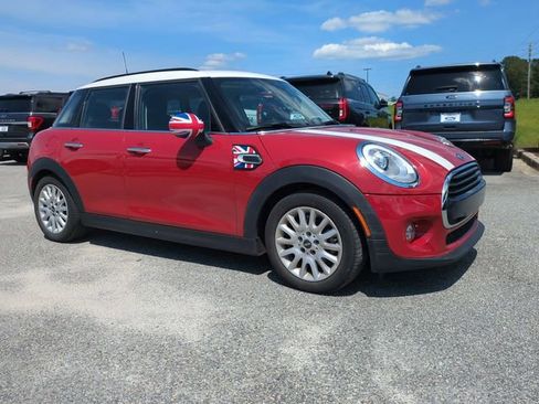 Used 2016 MINI Cooper 4-Door Hardtop FWD image 2