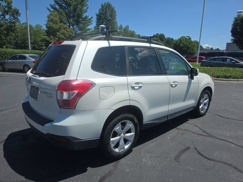 Used 2014 Subaru Forester 2.5i Premium w/ Popular Package #2 AWD/4WD image 8