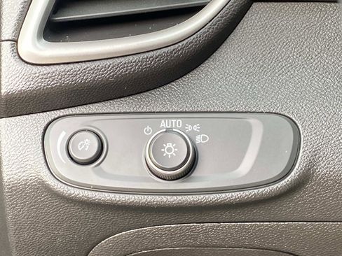 Used 2019 Chevrolet Trax LS image 18