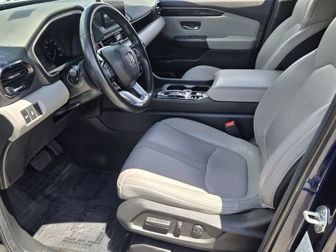 Used 2025 Honda Pilot EX-L image 10