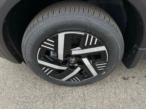 New 2026 Nissan Kicks SV FWD image 8