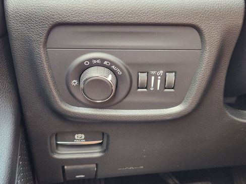 New 2026 Jeep Grand Cherokee L 2WD image 28