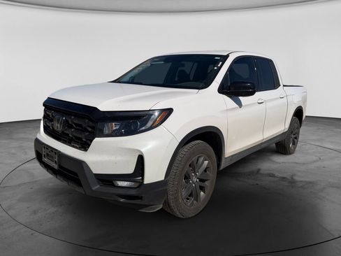 Certified 2025 Honda Ridgeline Sport image 9