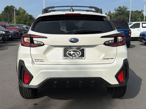 Used 2024 Subaru Crosstrek 2.0i Premium AWD/4WD image 4