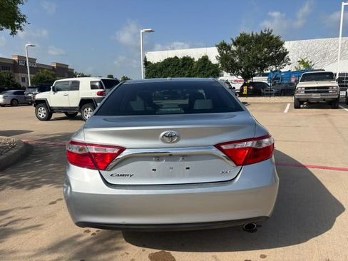 Used 2017 Toyota Camry XLE FWD image 6