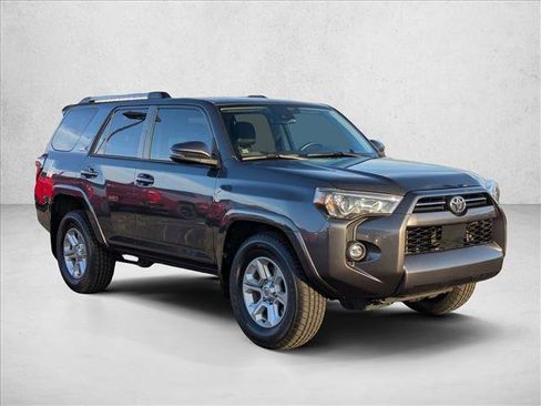 Used 2022 Toyota 4Runner SR5 Premium image 6